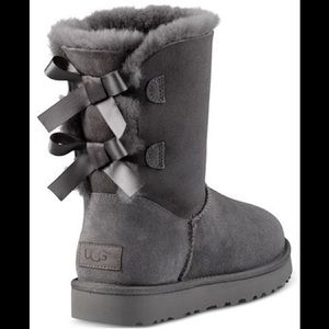 Bailey Bow II UGG. Make offers!